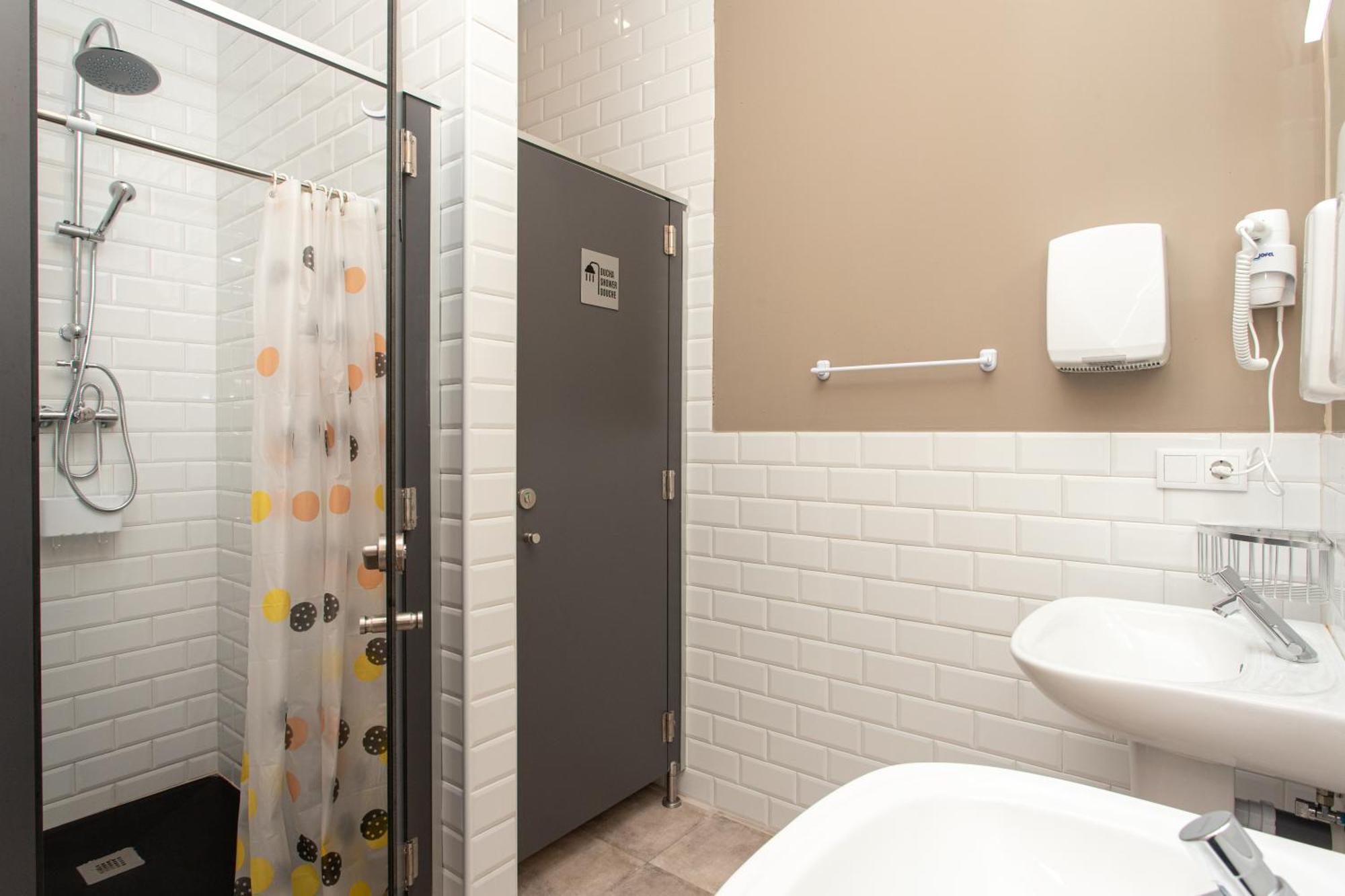 Albergue Hostel リャネス エクステリア 写真