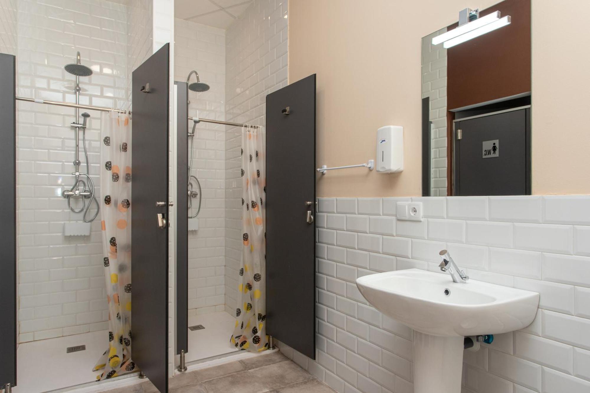 Albergue Hostel リャネス エクステリア 写真